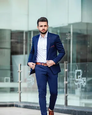 بدلة رسمية بقصّة ضيّقة — كحلي، M